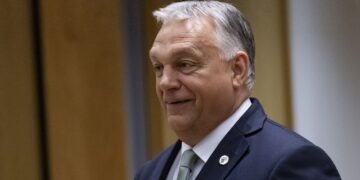 Лідери ЄС потрапили у пастку Орбана і підвищили його шанси на виборах, – Politico