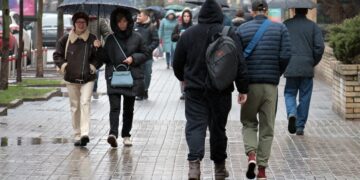 Весна на паузі: чого чекати від погоди сьогодні і де знадобляться парасольки