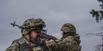 “Шахеди” летіли з шести напрямків, є “прильоти”: як ППО відбила нічний удар РФ