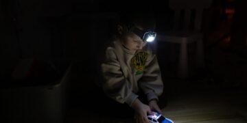 Графіки будуть у всіх, але лише 6 годин: коли завтра вимикатимуть світло