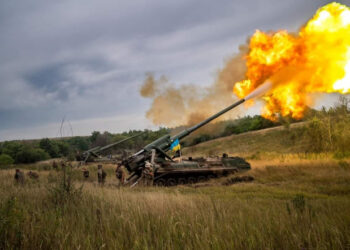 Українські військові завдали ударів по нафтобазах і складах росіян