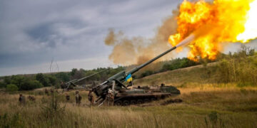 Українські військові завдали ударів по нафтобазах і складах росіян