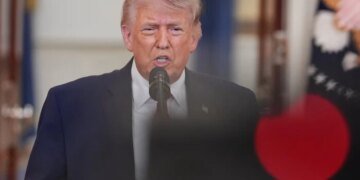 Хаотичне мислення Трампа стало проблемою для США. Аналіз NYT