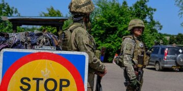 На окупованих територіях Донеччини та Луганщини студентам масово скасовують відстрочку від мобілізації