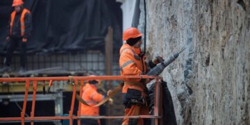 Через будівництво метро на Виноградар у столиці продовжили перекриття руху