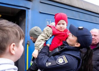 Рівненщина прийняла пʼятий евакуаційний потяг із переселенцями з Донеччини