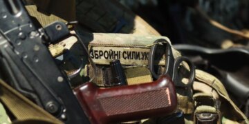 В Україні готують нові військові контракти зі змінами до зарплати – Прем'єр каже, планують цього року