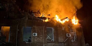 У Дніпрі двоє загиблих та 27 поранених після нічної атаки росіян на місто