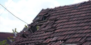 Російська атака на Запоріжжя забрала життя людини, серед поранених – дитина