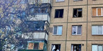 Нічний російський удар по Дніпру: є поранені