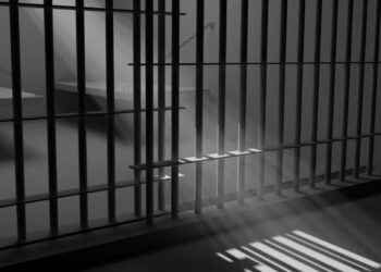 Знімала військові об’єкти для ворога: у Києві зрадницю відправили за ґрати