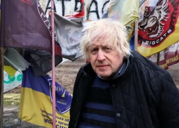 Таємне відрядження Джонсона на передову: ексклюзивні коментарі та фото