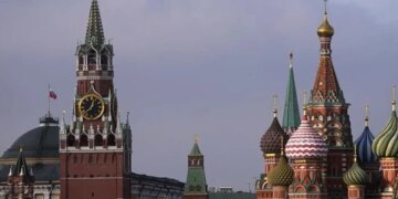 Кремль намагається зупинити падіння економіки через зниження відсоткових ставок