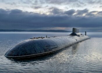 Британія виявила таємну російську операцію в Атлантиці та попередила Путіна