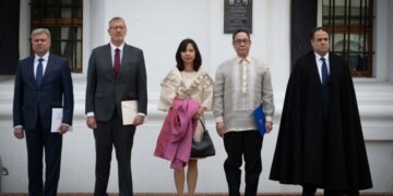 Зеленський прийняв вірчі грамоти від нових послів чотирьох країн