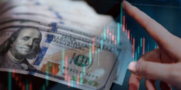 Долар знову дорожчає, а євро падає: курс на 24 квітня та що штовхає валюту