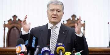 Мудра відповіла на заяви Порошенка про тиск на суд: “Це емоційне нагнітання”