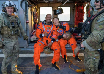 Місія Artemis II завершена: капсула з астронавтами повернулася на Землю