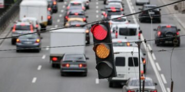 У Києві вирішили “пригальмувати” водіїв: що зміниться на дорогах