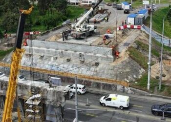 У Києві обмежили рух біля метро “Дарниця”: що відбувається