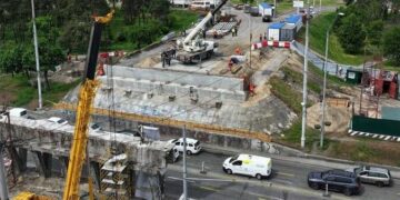 У Києві обмежили рух біля метро “Дарниця”: що відбувається