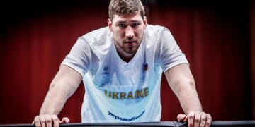 Грав у Росії та НБА. Що відомо про нового героя «Холостяка» Кравцова