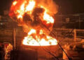 У росії після атаки дронів горить великий завод “Лукойлу”