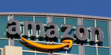Amazon купує супутникового оператора Globalstar за $11,5 мільярда – Reuters