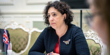 Експосол Великої Британії в Україні відповіла РФ щодо пошкодженого храму у Тегерані