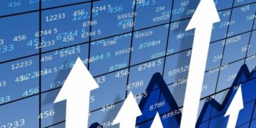 Для порятунку економіки росіянам пропонують працювати шість днів на тиждень по 12 годин