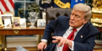 Трамп обговорив у Ситуаційній кімнаті кризу щодо Ормузької протоки – Axios