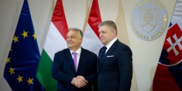 Фіцо після розмови з Орбаном закликав ЄС скасувати санкції та поновити діалог із Росією