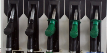 Ціни знижуються: скільки коштують на АЗС бензин та дизпальне 22 квітня