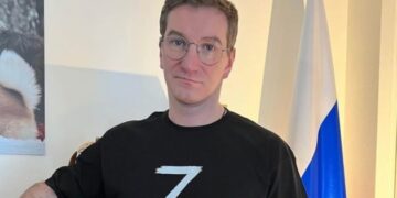 Російського пропагандиста, який закликав до повного знищення України, заочно засудили до 10 років в’язниці