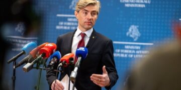 НАТО трансформується, на плечі Європи ляже більший тягар – МЗС Литви