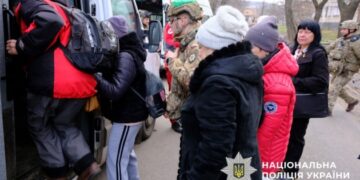 «Білі янголи» евакуювали 27 цивільних із Краматорського району на Донеччині