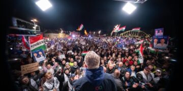 Мадяр: «Ми посунули режим Орбана, звільнили Угорщину і повернули нашу країну»
