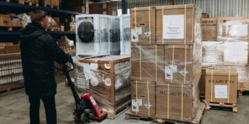 Фундація Зеленської передала гумдопомогу 79 прийомним родинам на Кіровоградщині