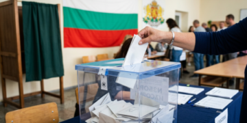 За партію експрезидента Болгарії Радева готова проголосувати майже третина виборців