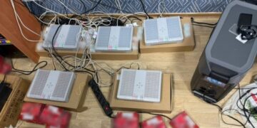 Поліція викрила угруповання, яке організувало ботоферму для вимагання «криптоборгів»