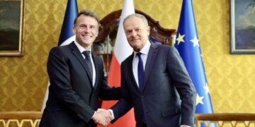 Макрон прибув з візитом до Польщі