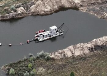 На Черкащині з дна Дніпра незаконно намили піску на 750 мільйонів – прокуратура