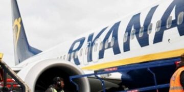 Ryanair закриває базу в Берліні та скорочує кількість рейсів удвічі
