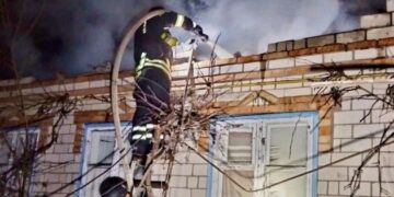 Війська РФ майже 30 разів атакували два райони Дніпропетровщини, є поранений