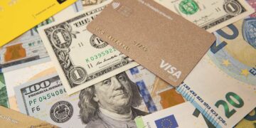 ПриватБанк ухвалив важливе рішення про тарифи на карткові перекази: про що мова