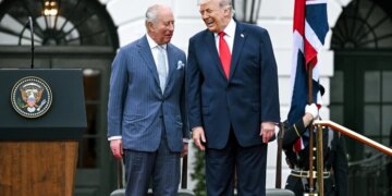 Білий дім опублікував фото Трампа і Чарльза III з підписом «два королі»