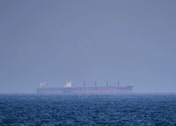 Іран заявив, що Ормузька протока буде закрита, доки США не знімуть блокаду