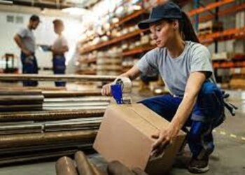 Польщу накрила хвиля масових звільнень: хто може опинитися під ударом