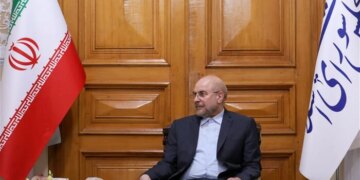 Іран закриє Ормузьку протоку, якщо США не знімуть блокаду