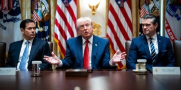 Трамп провів засідання в Ситуаційній кімнаті через кризу в Ормузькій протоці